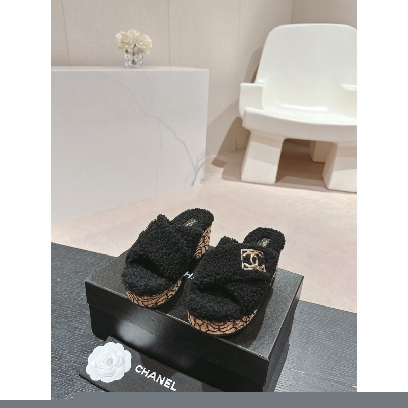 Ch*el slippers